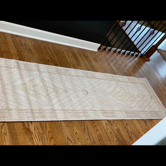 Momeni Isabella Grey Geometric Runner Rug - Picture 6 of 9